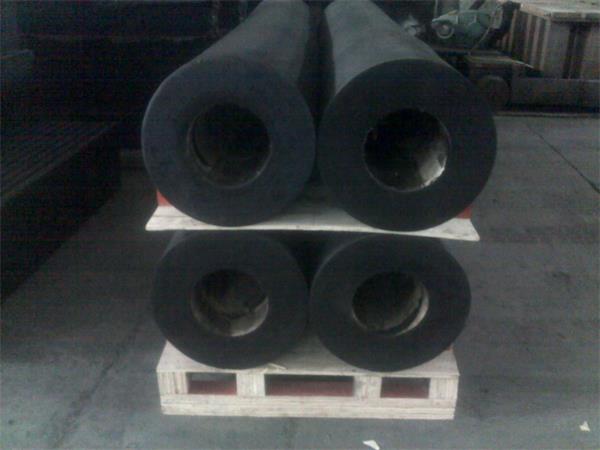 Cylindrical marine fender