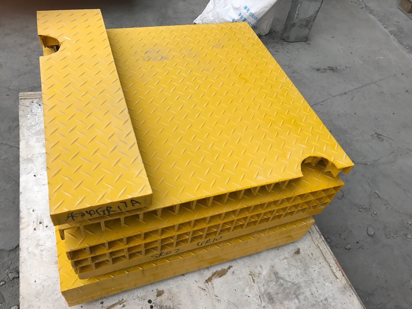 grating manufacturers