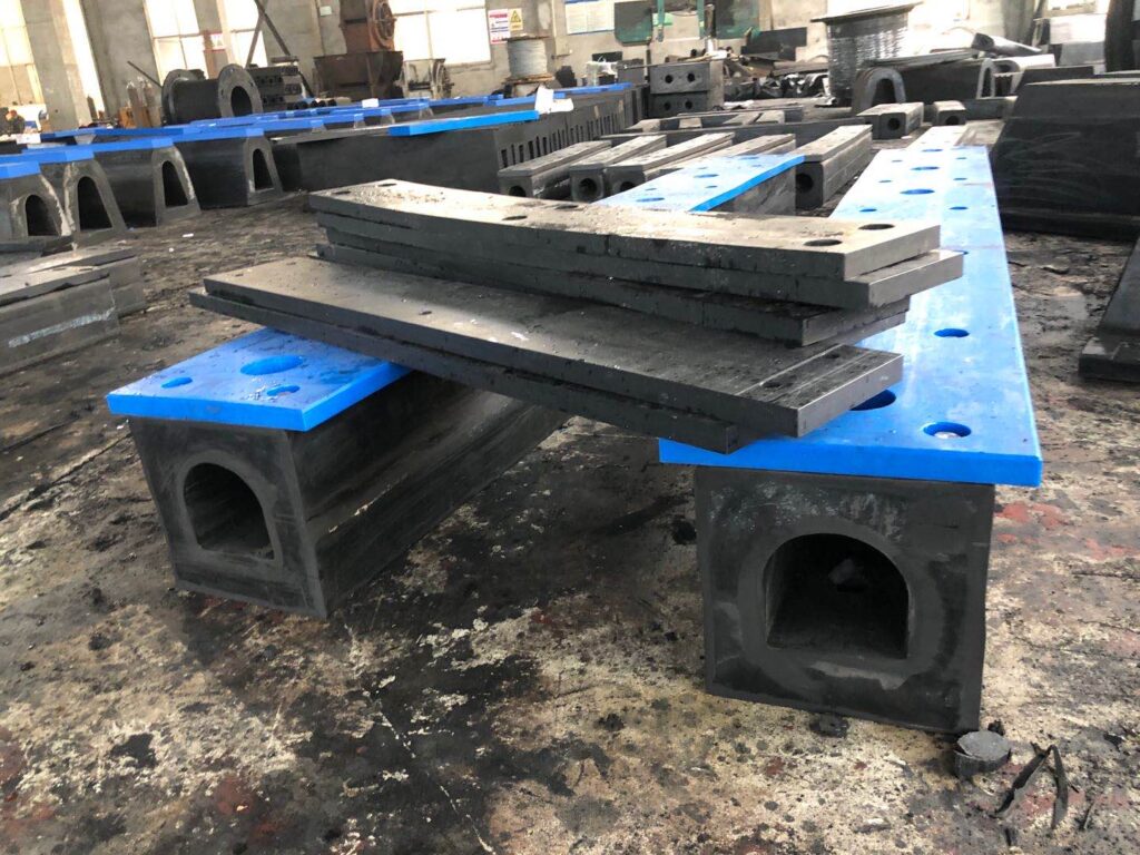 square fender D hole with uhmwpe pads