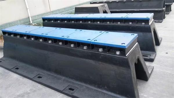 Rubber bumper maker