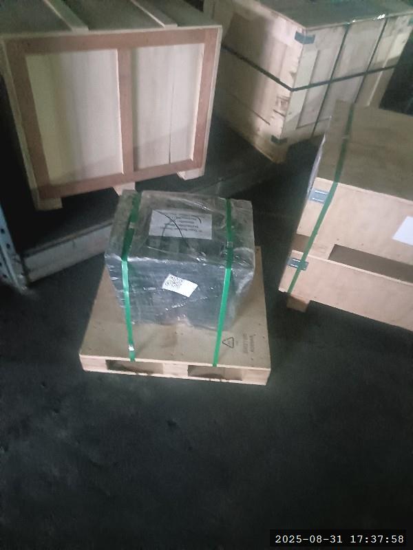 Heavy-duty W rubber fender